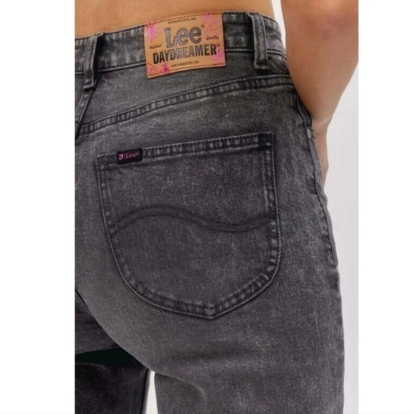 New Daydreamer x Lee 90s Inspired Straight Leg Washed Denim - Picture 7 of 11